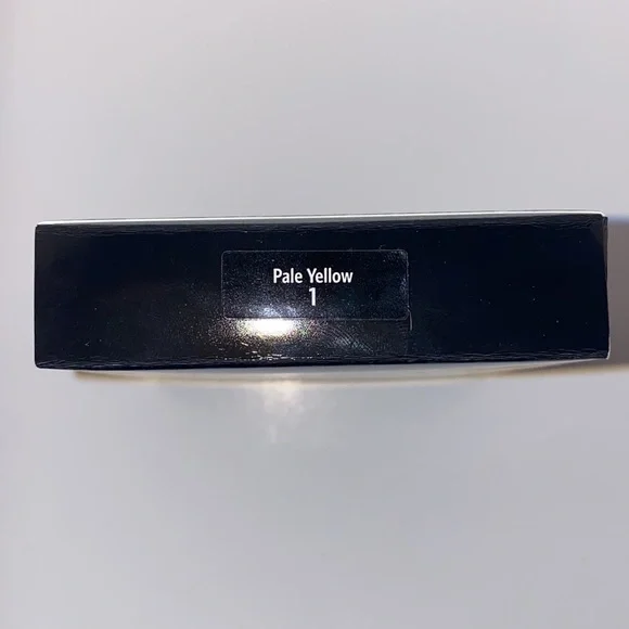 NWT BOBBI BROWN Sheer Finish Pressed Powder in “Pale Yellow” (Factory Sealed) - Picture 9 of 15